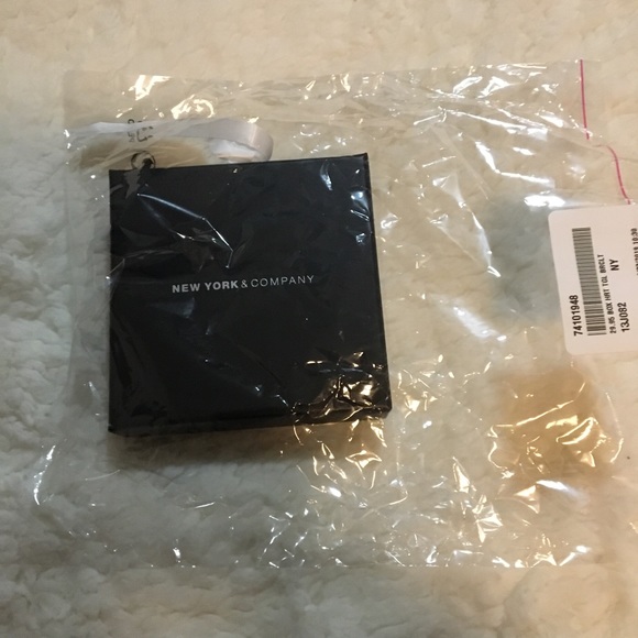 SOLD. New York & CO Silver-tone Charm Bracelet - Picture 5 of 5